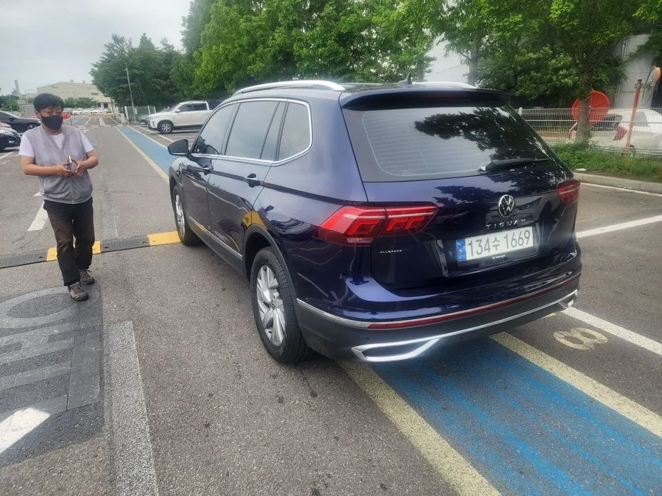 Volkswagen Tiguan — фото 9