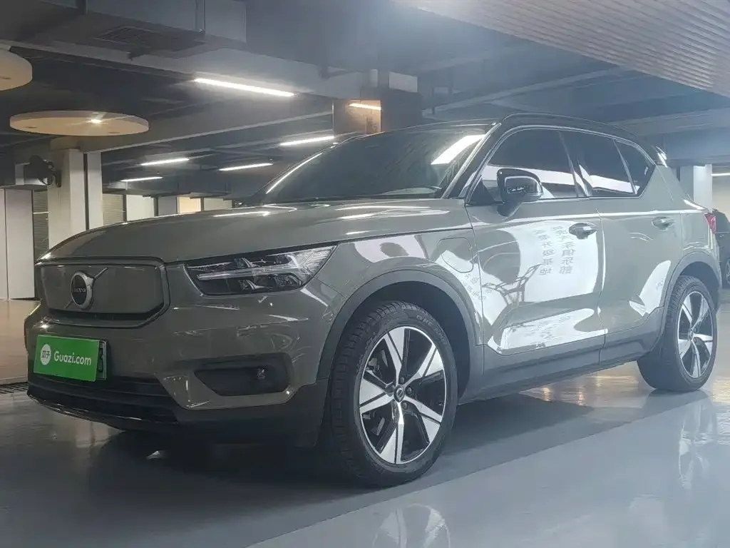 Volvo XC40 NEV — фото 1