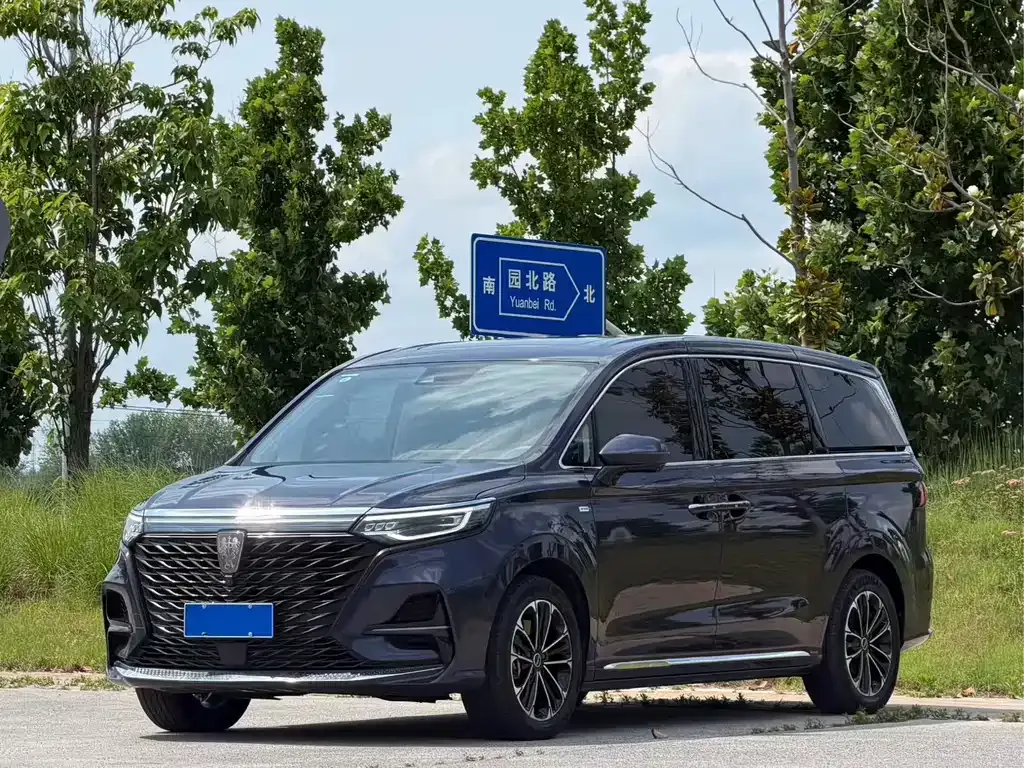 Roewe iMAX8 — фото 1