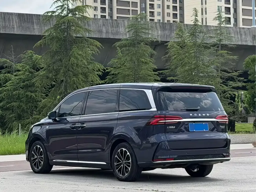 Roewe iMAX8 — фото 3