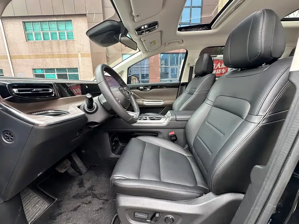 GAC Motor Trumpchi E8 — фото 3