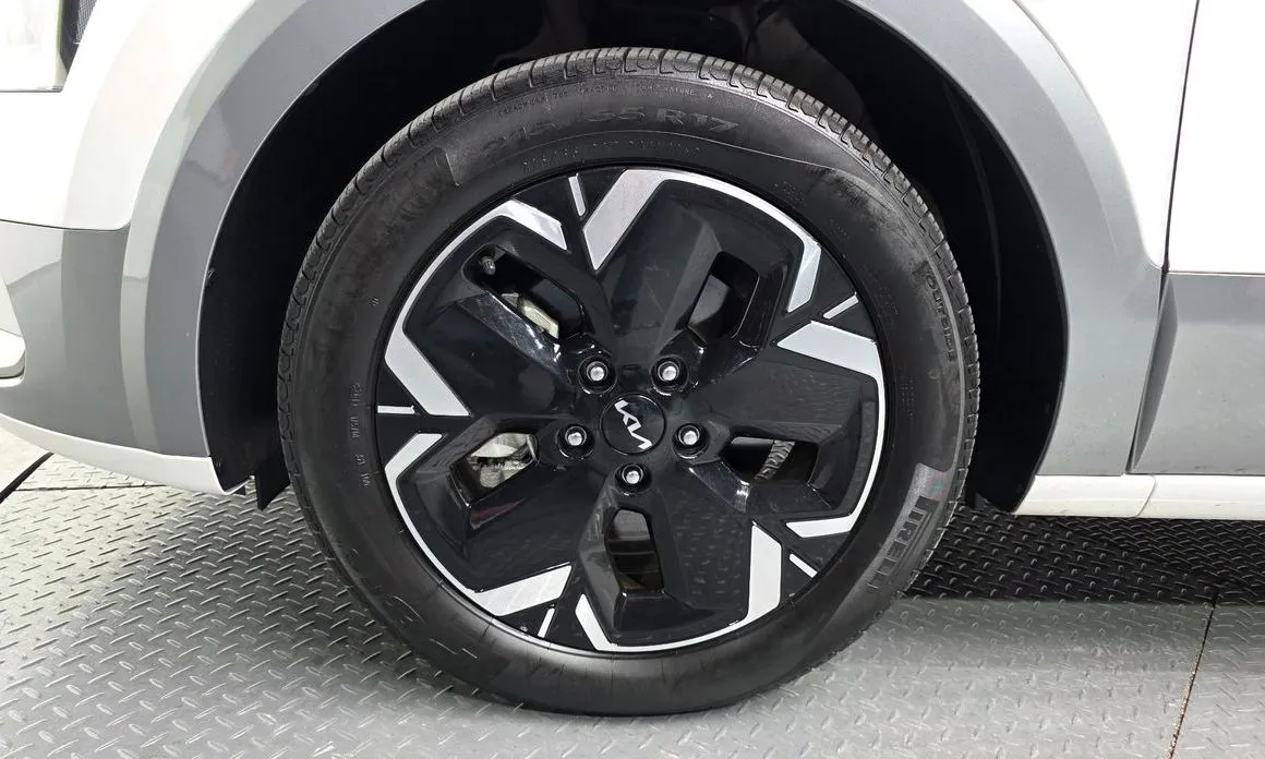 Kia Niro — фото 10