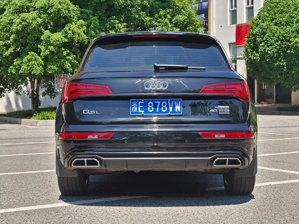 Audi Q5L — фото 2