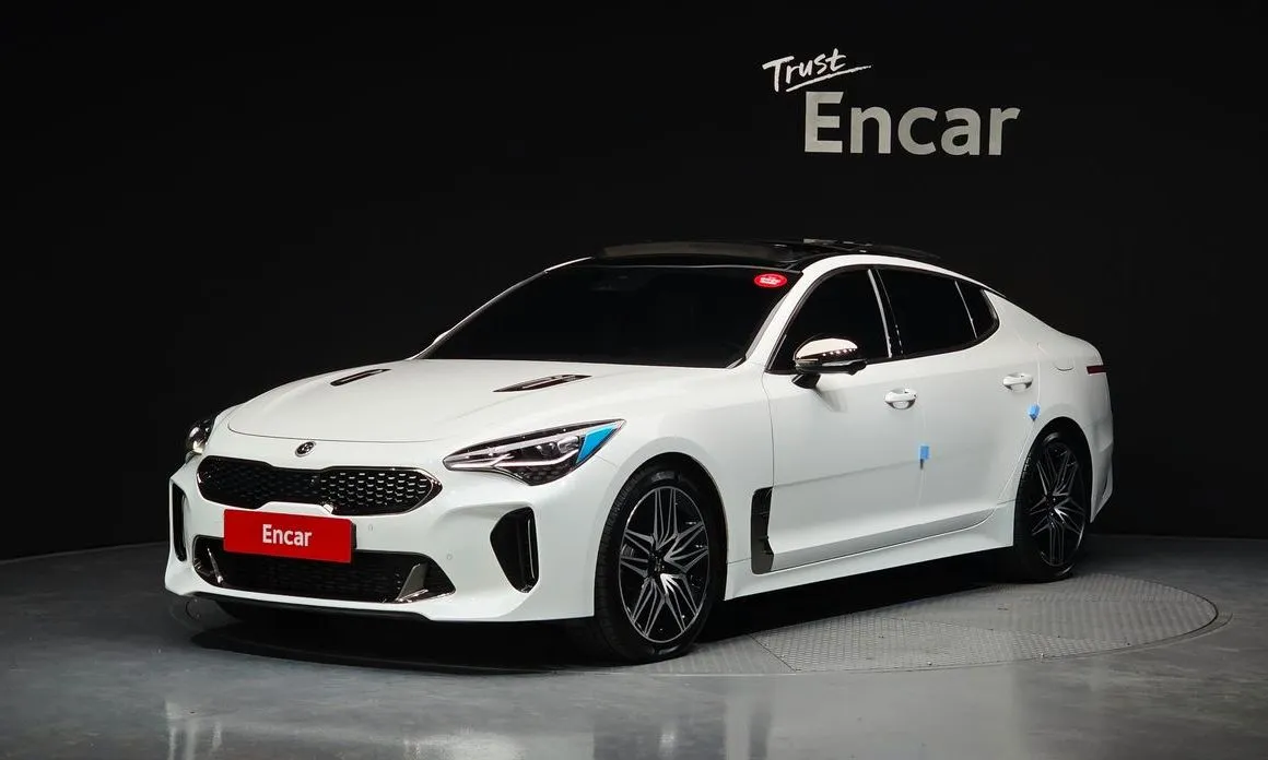 Kia Stinger — фото 1