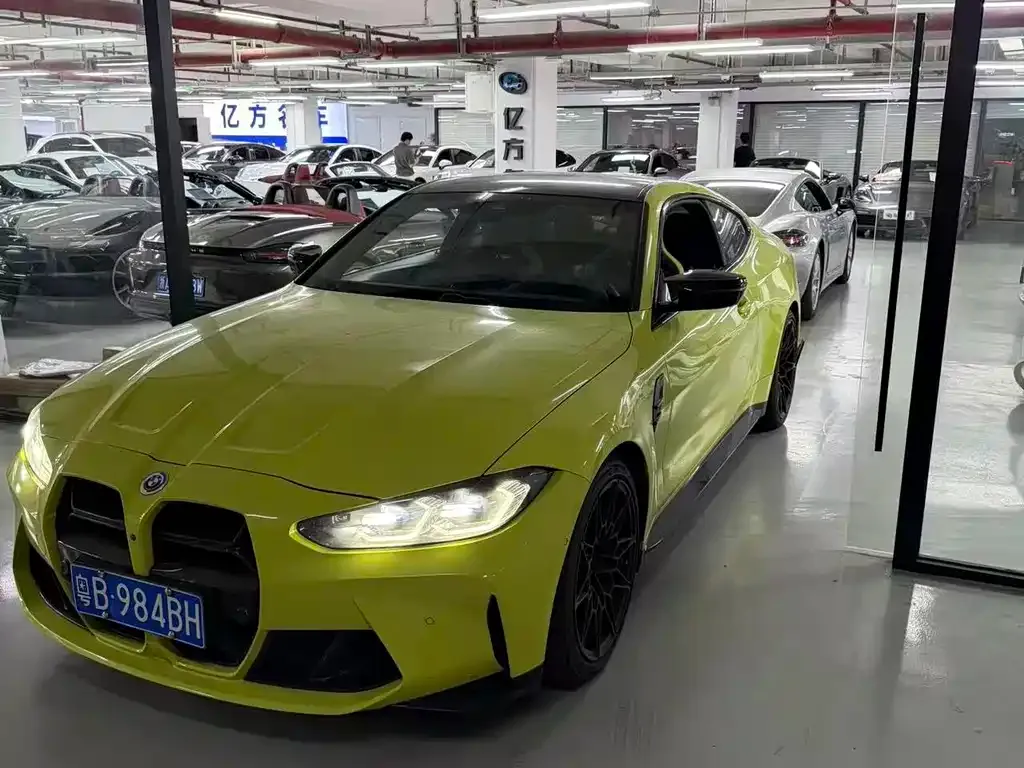 BMW M4 — фото 1