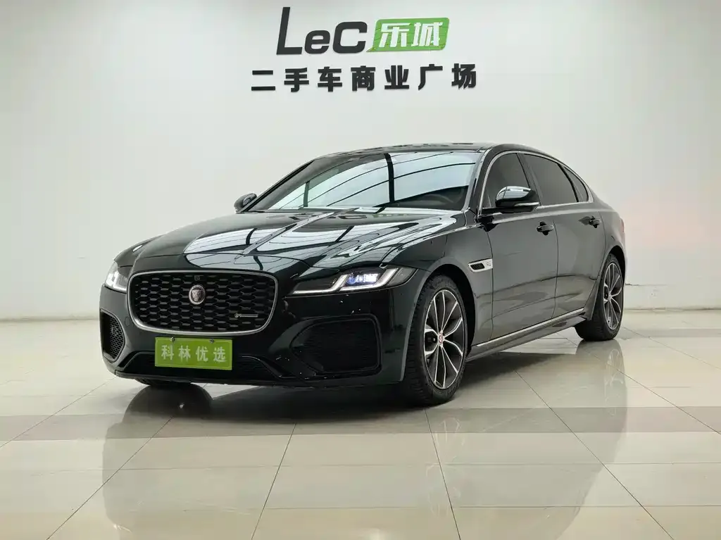 Jaguar XFL — фото 1