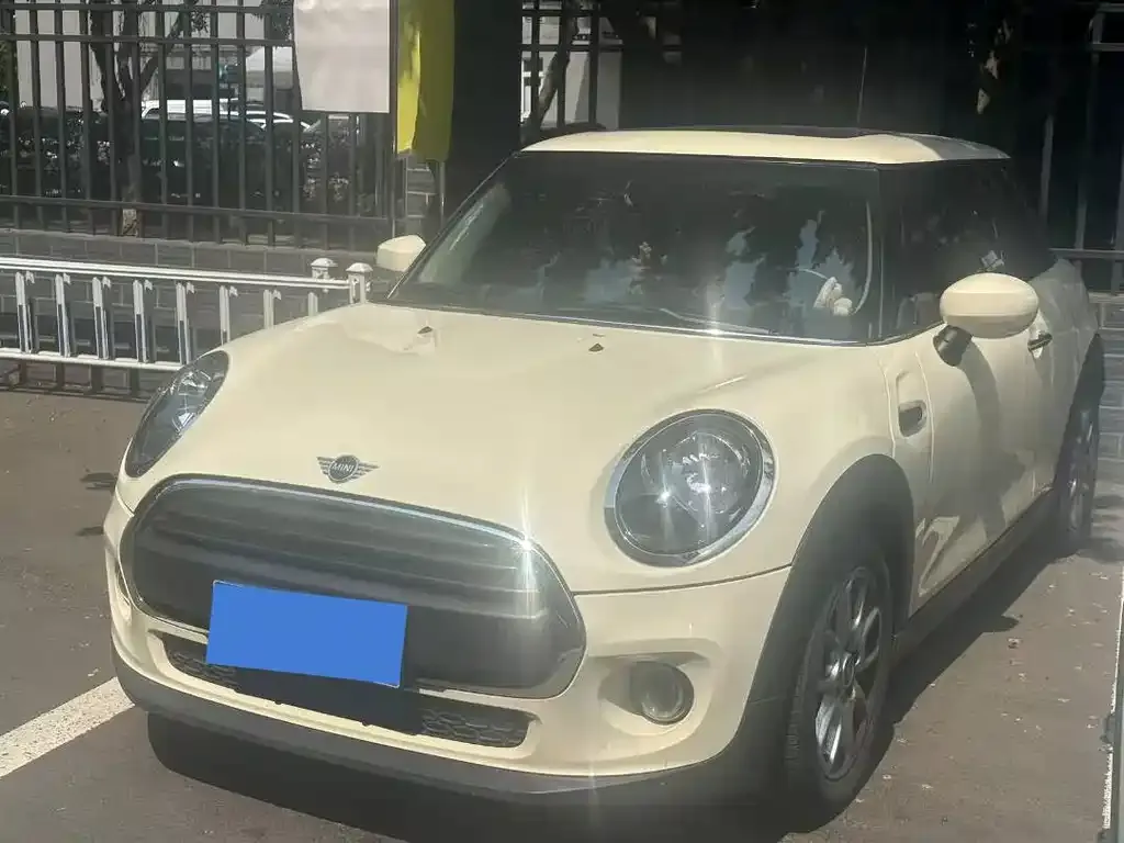 MINI Cooper (3-door) — фото 1