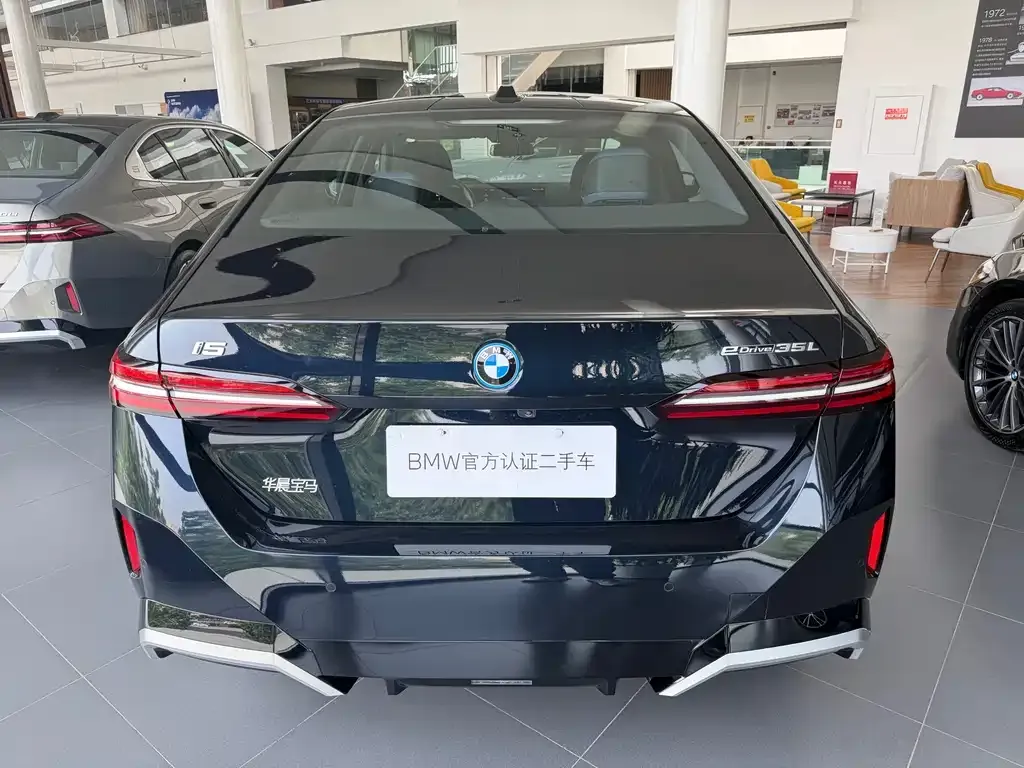 BMW i5 — фото 4