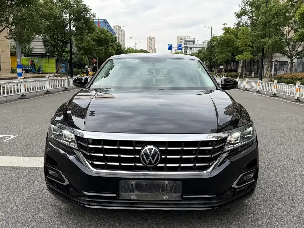 Volkswagen Passat — фото 7