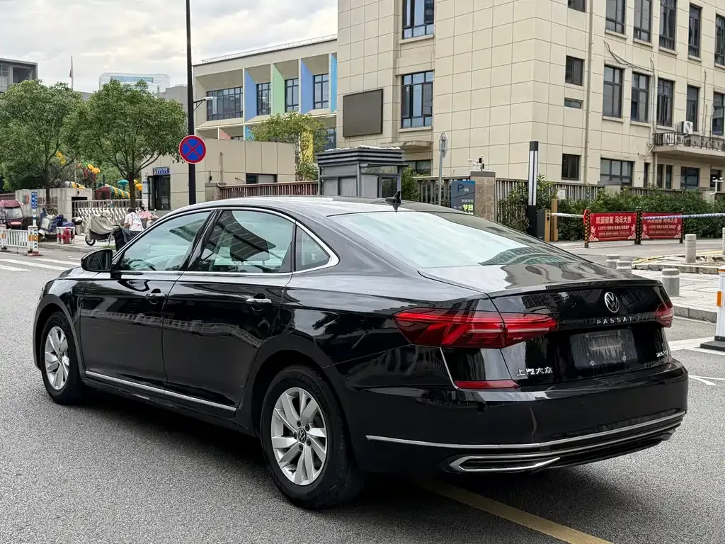 Volkswagen Passat — фото 5