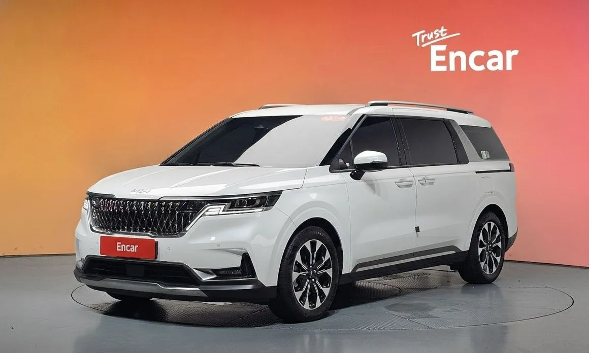 Kia Carnival — фото 1