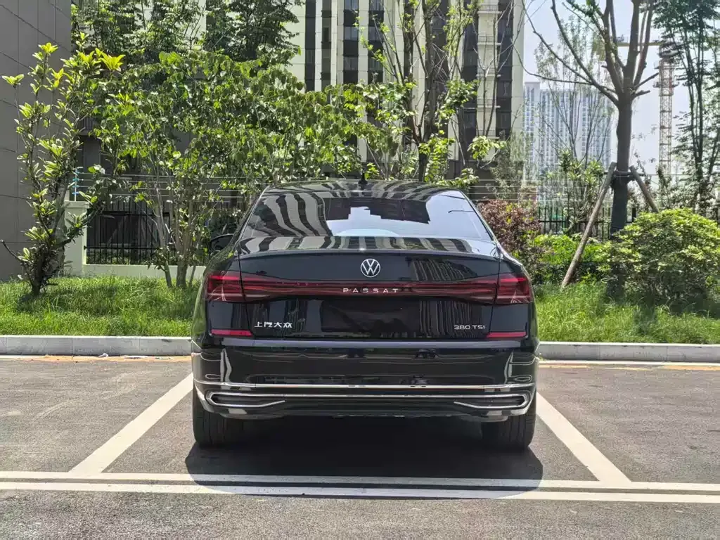 Volkswagen Passat — фото 9