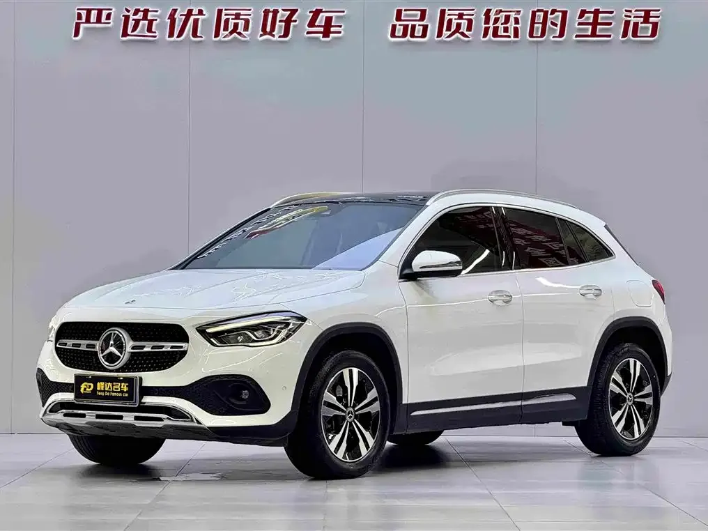 Mercedes-Benz GLA — фото 1