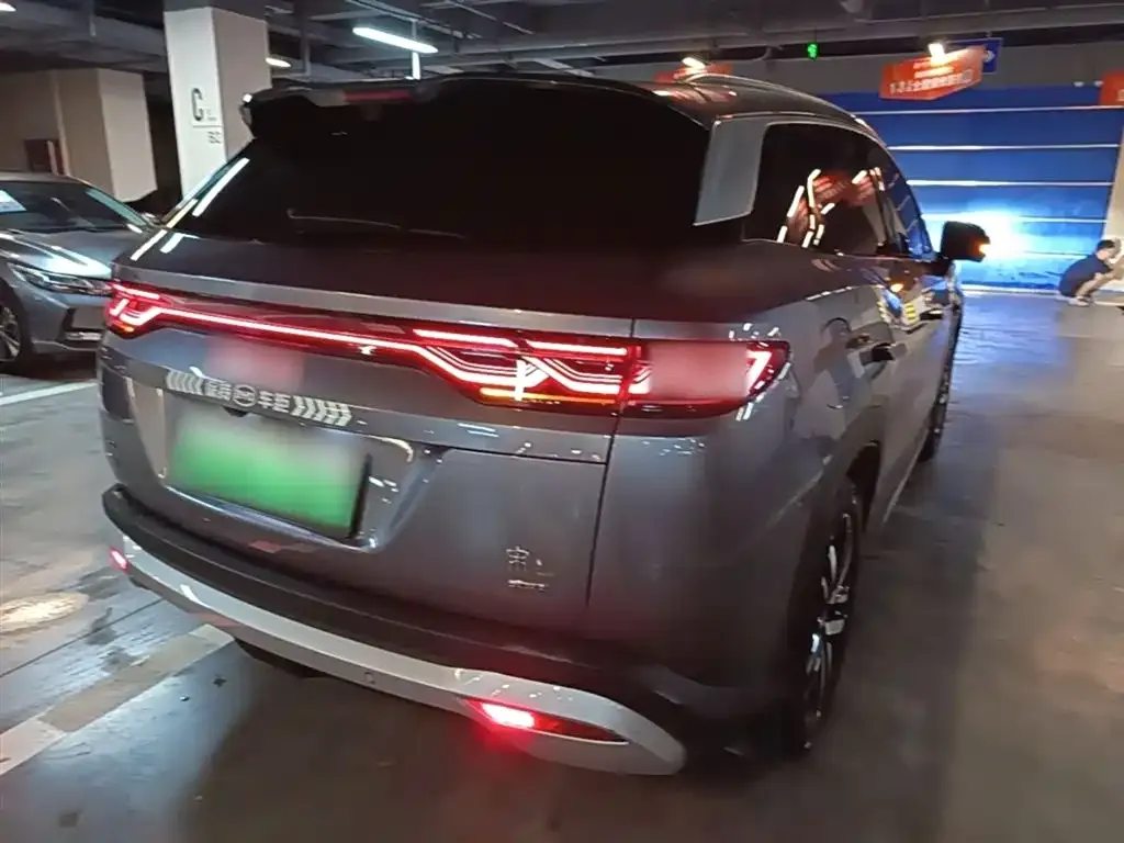BYD L DM-i — фото 6