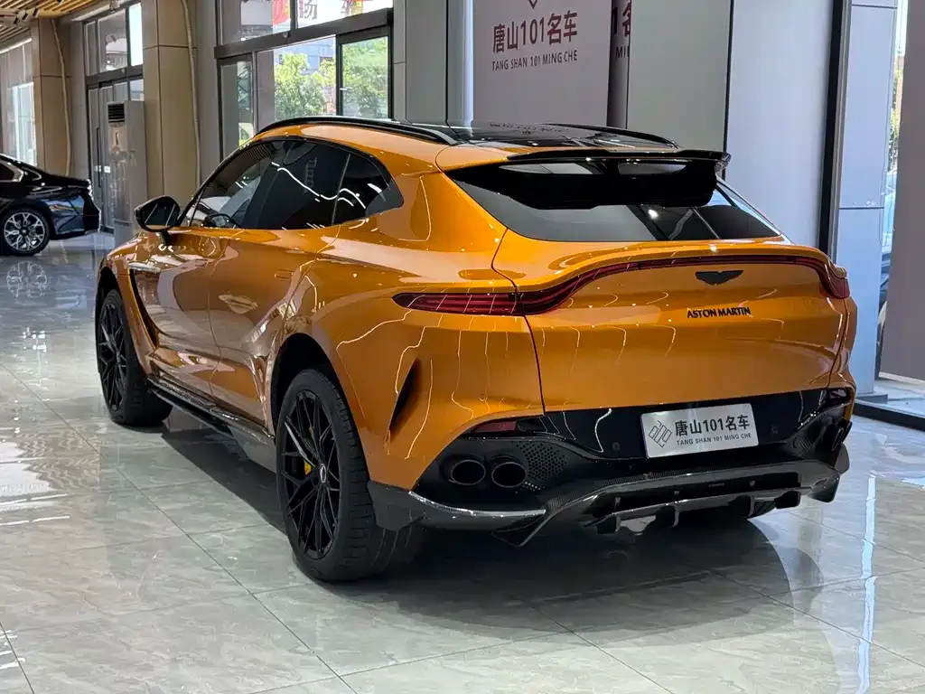 Aston Martin DBX — фото 6