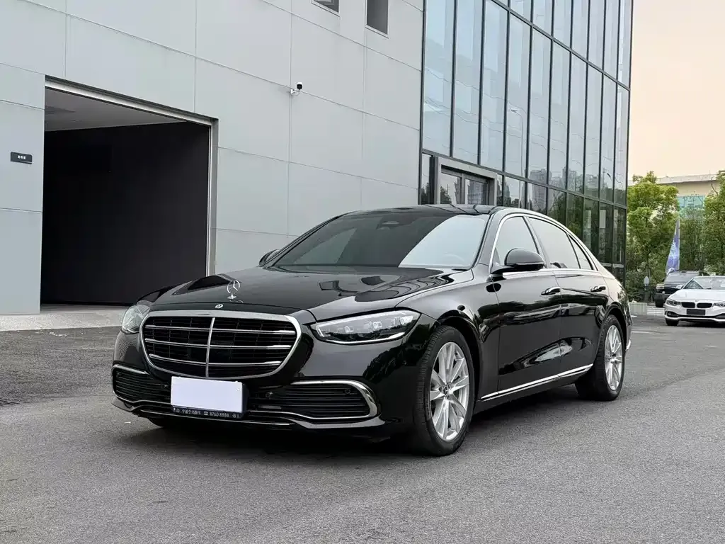 Mercedes-Benz S-Class — фото 1