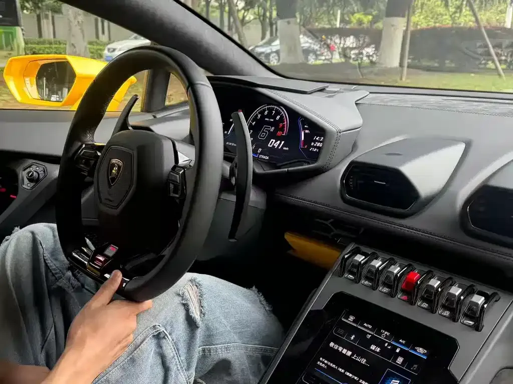 Lamborghini Huracan — фото 4