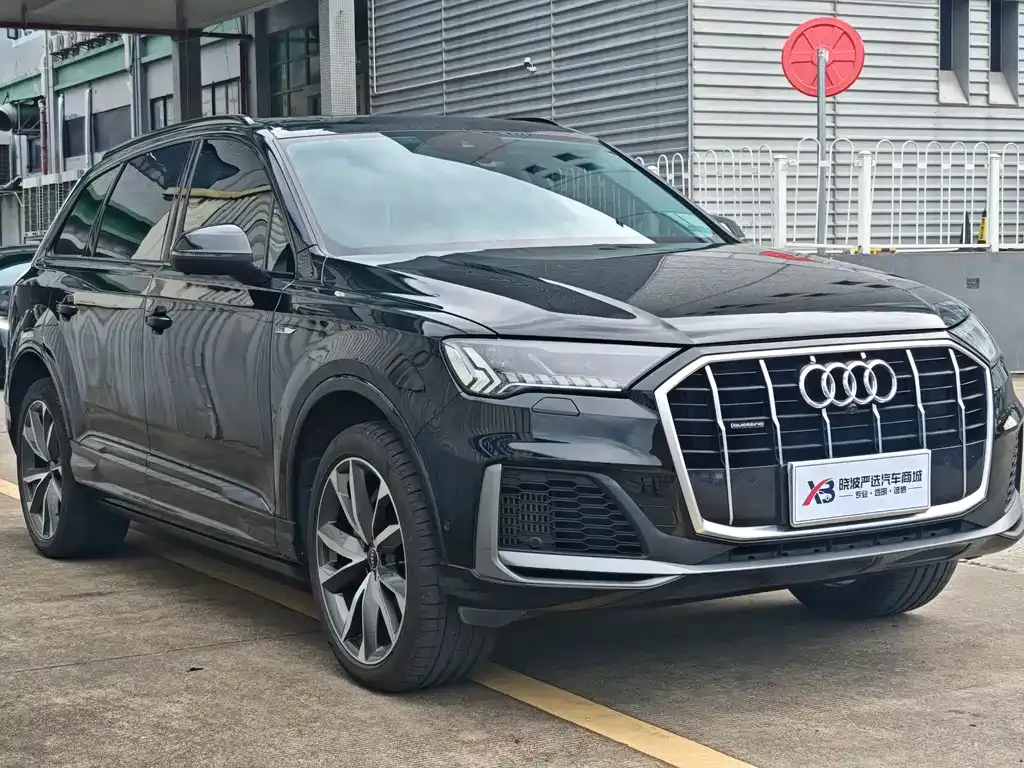 Audi Q7 — фото 6