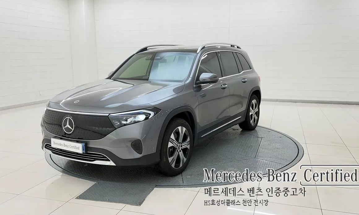 Mercedes-Benz EQB — фото 1