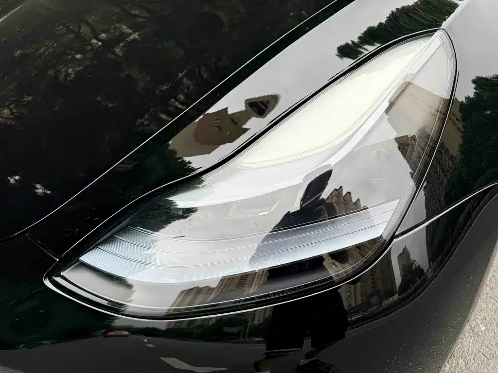 Tesla Model 3 — фото 6
