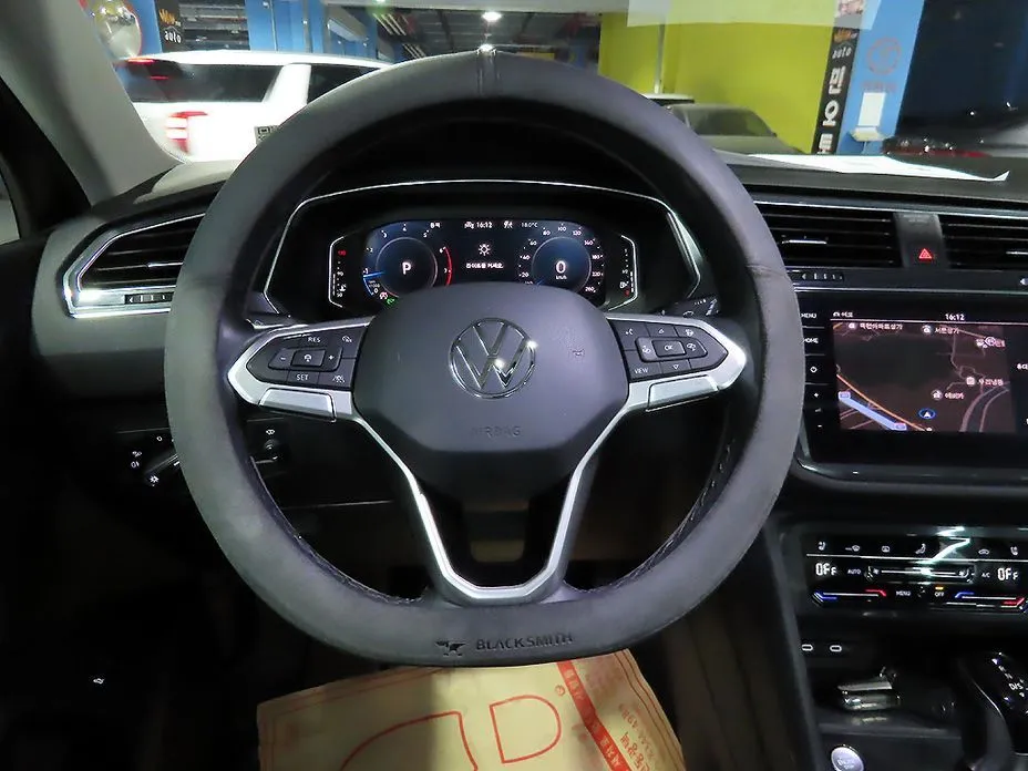 Volkswagen Tiguan — фото 5
