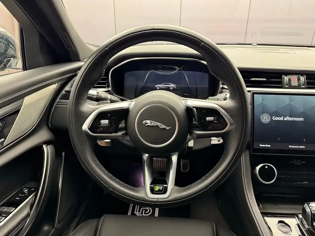 Jaguar XFL — фото 10