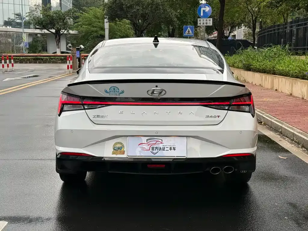 Hyundai Elantra — фото 6
