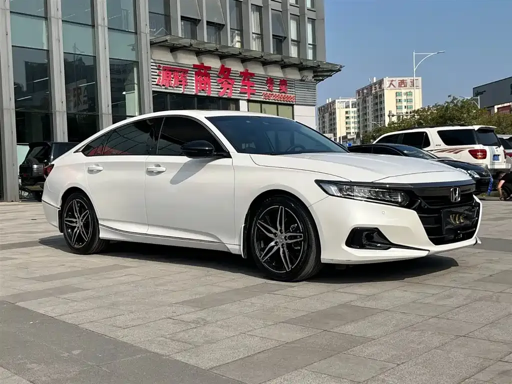 Honda Accord — фото 3