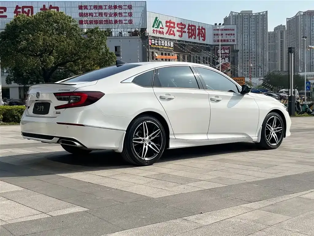 Honda Accord — фото 7