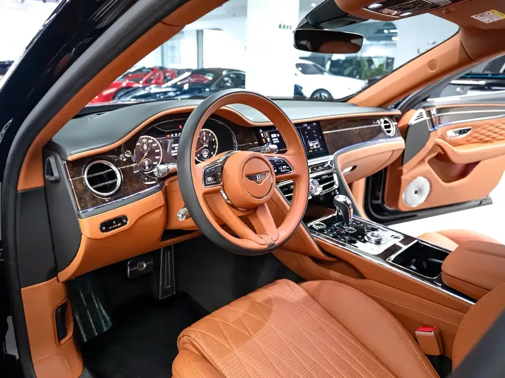 Bentley Flying Spur — фото 6