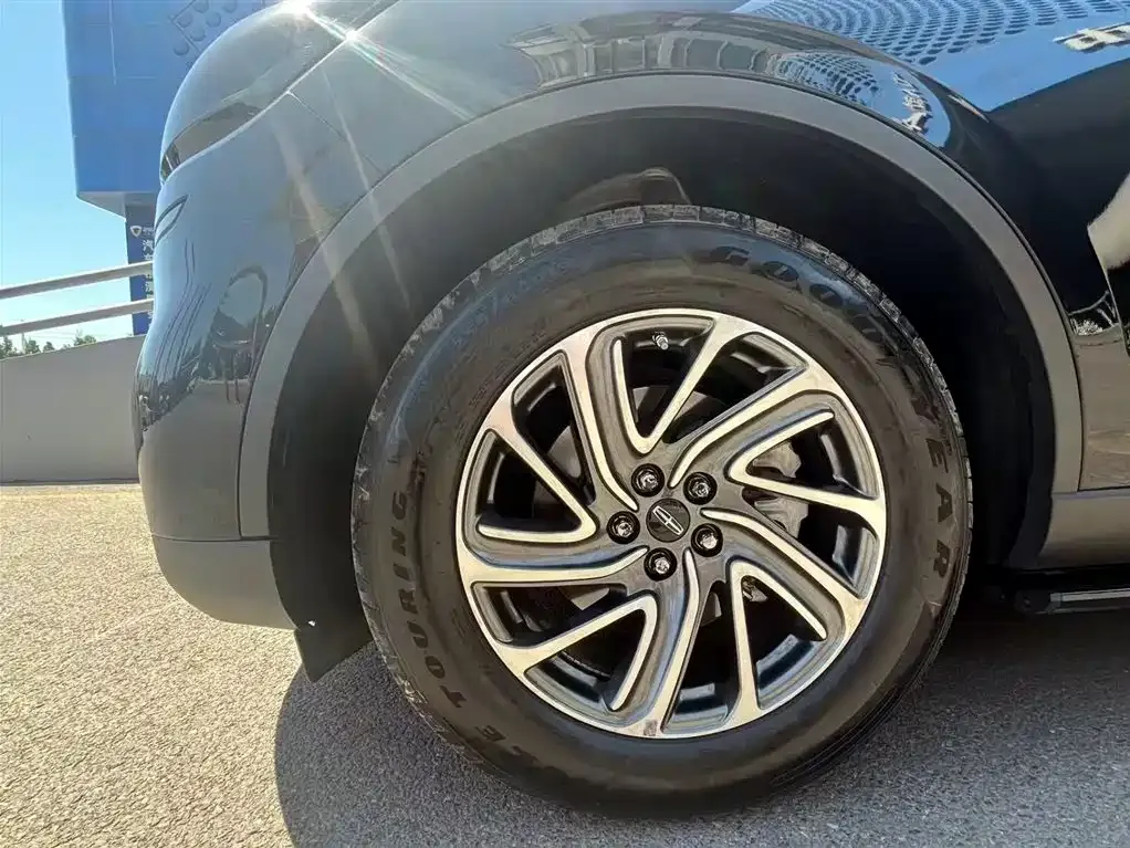Lincoln Aviator — фото 9