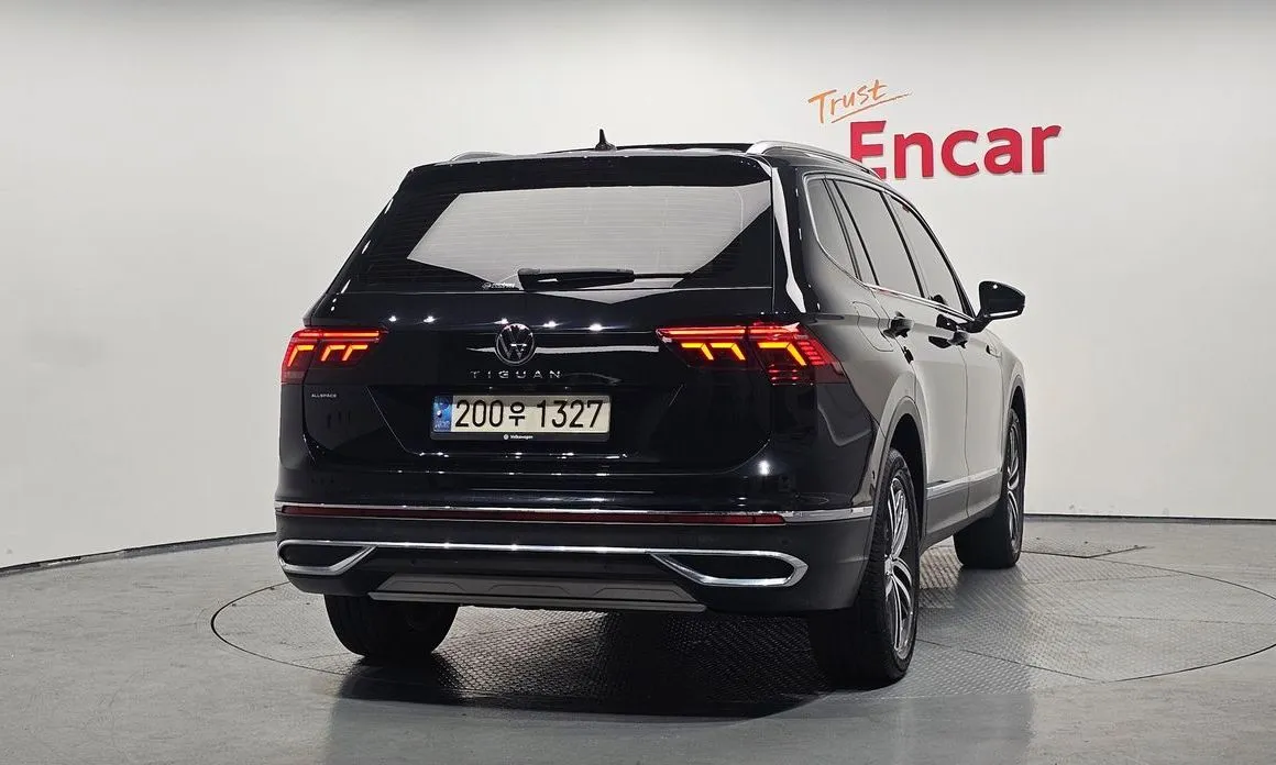 Volkswagen Tiguan — фото 4