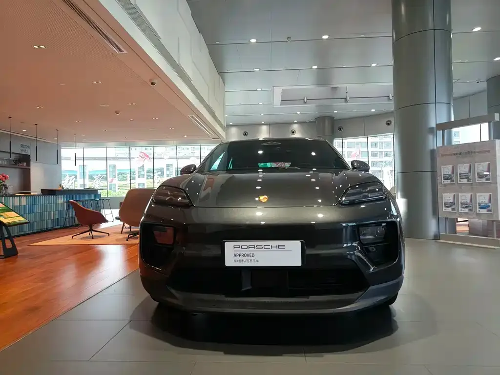 Porsche Macan EV — фото 1