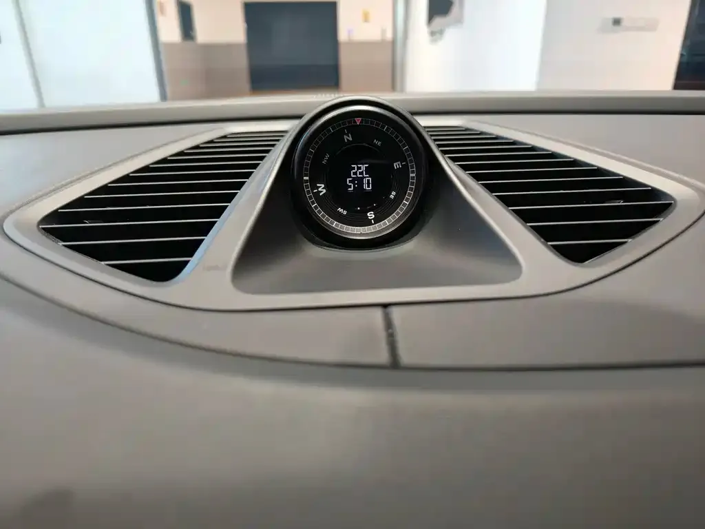 Porsche Macan EV — фото 2