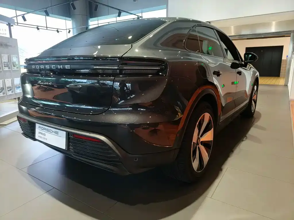 Porsche Macan EV — фото 7