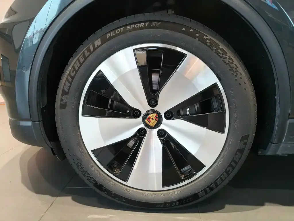 Porsche Macan EV — фото 3