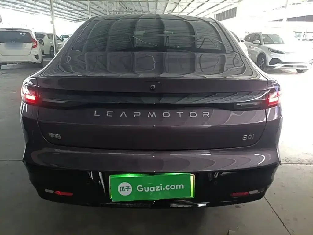 Leapmotor B01 — фото 2