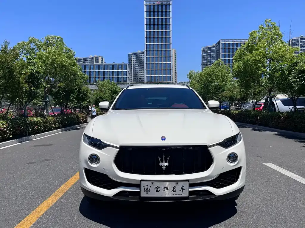Maserati Levante — фото 6