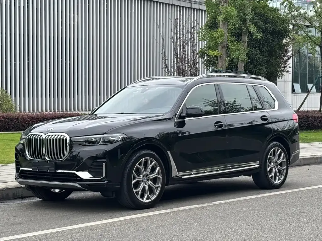 BMW X7 — фото 1