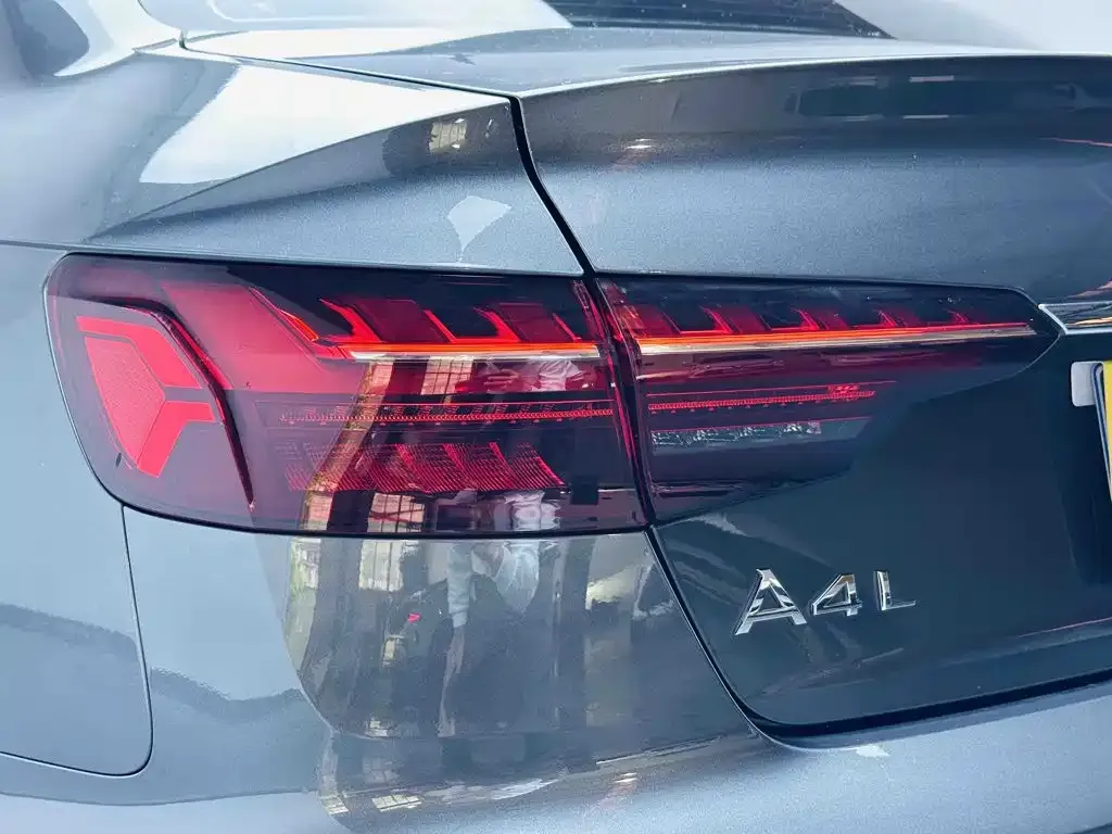 Audi A4L — фото 8