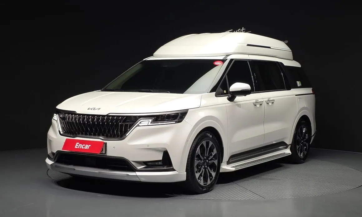 Kia Carnival — фото 1