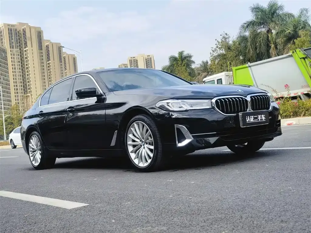 BMW 5 Series — фото 5