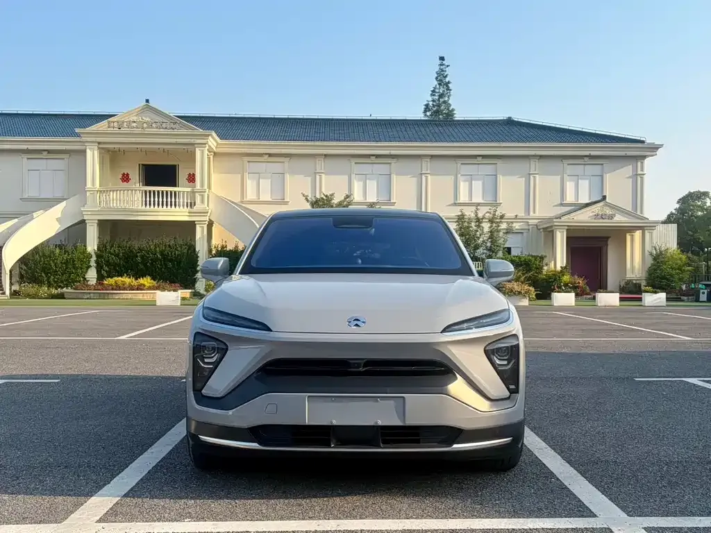 NIO EC6 — фото 9