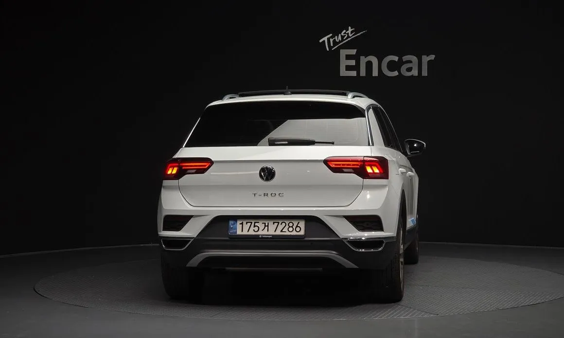 Volkswagen T-Roc — фото 2