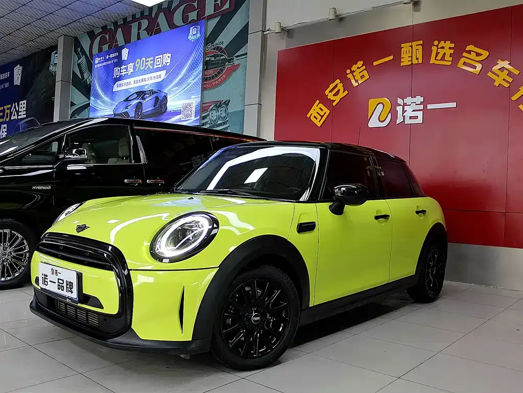 MINI Cooper (3-door) — фото 1