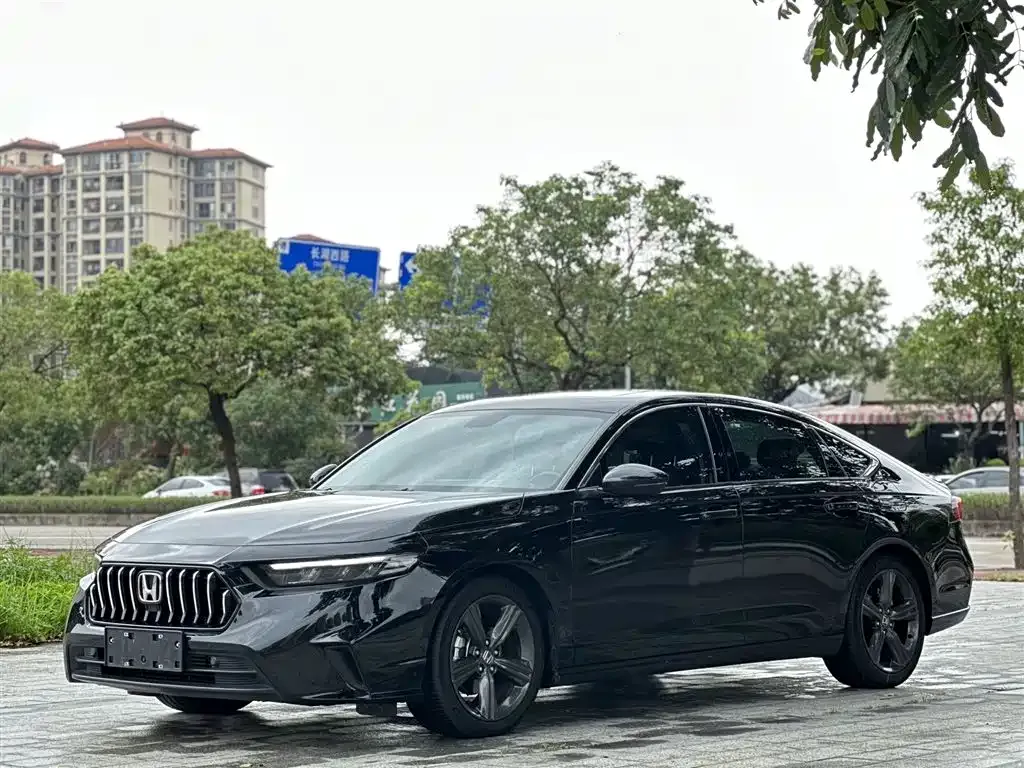 Honda Inspire — фото 1