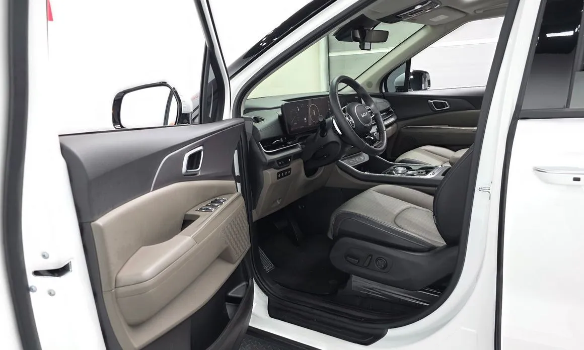 Kia Carnival — фото 4