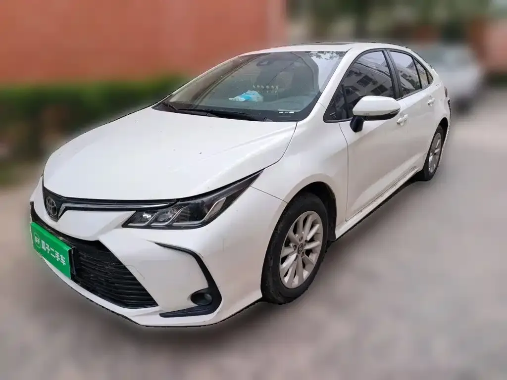 Toyota Corolla — фото 2