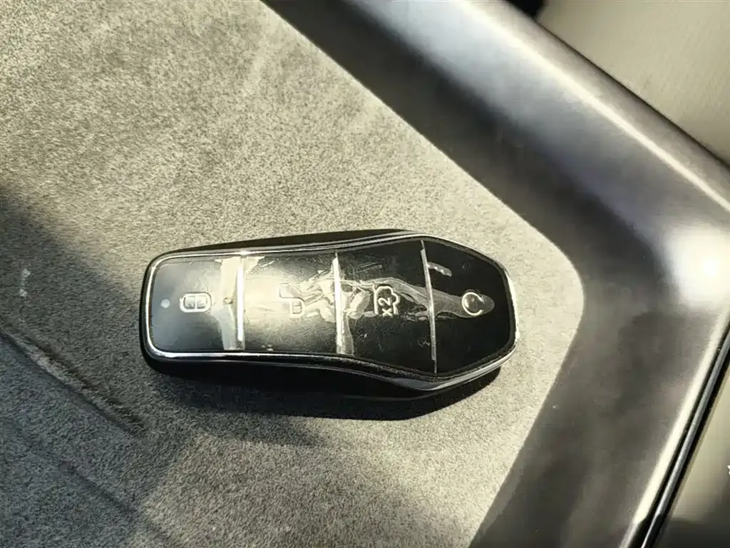 BYD Seal 07 DM-i — фото 10