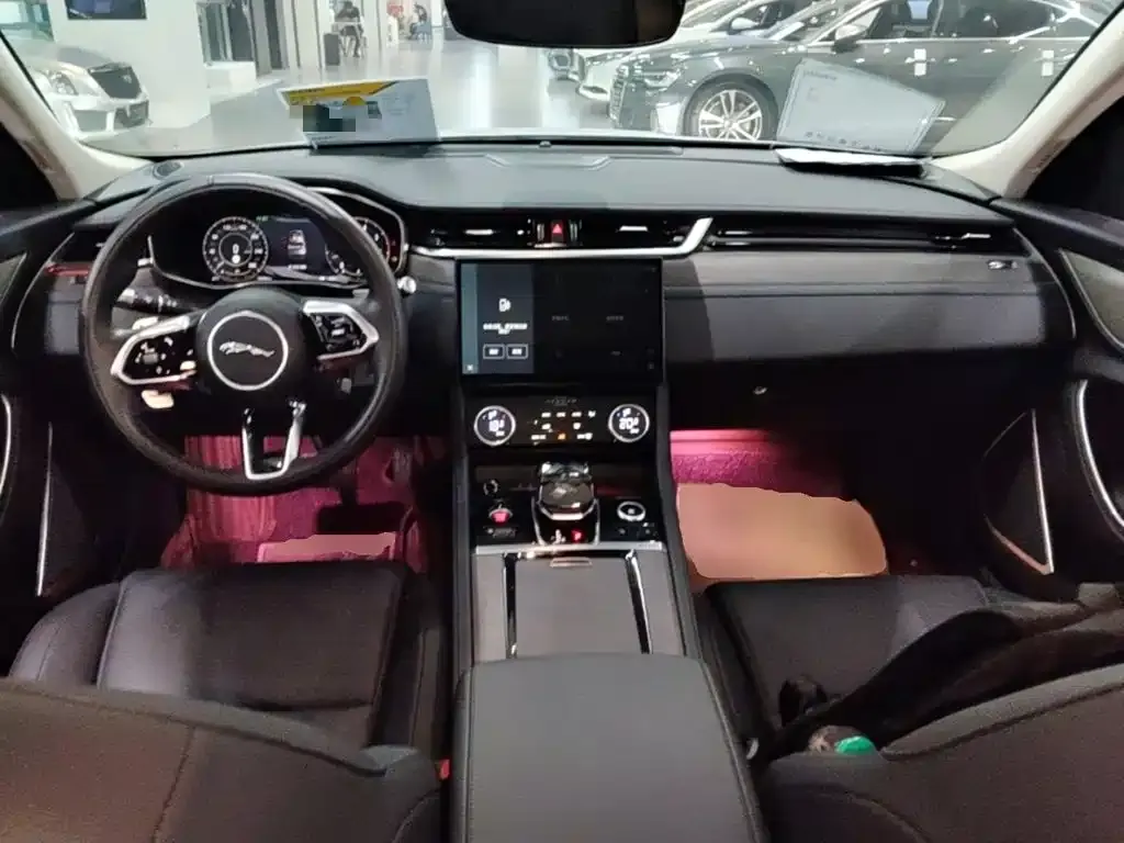 Jaguar XFL — фото 10